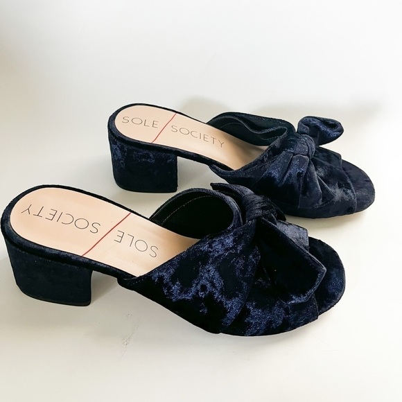 SOLE SOCIETY Blue Velvet Bow Slide Sandals 9.5 - Picture 1 of 5